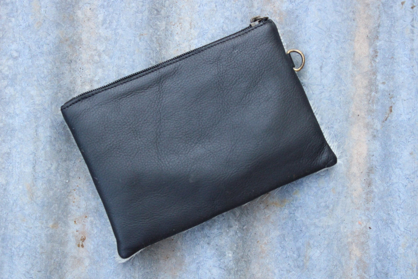 SECONDS-Black clutch