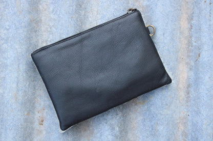 SECONDS-Black clutch