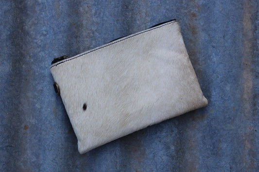 SECONDS-Black clutch