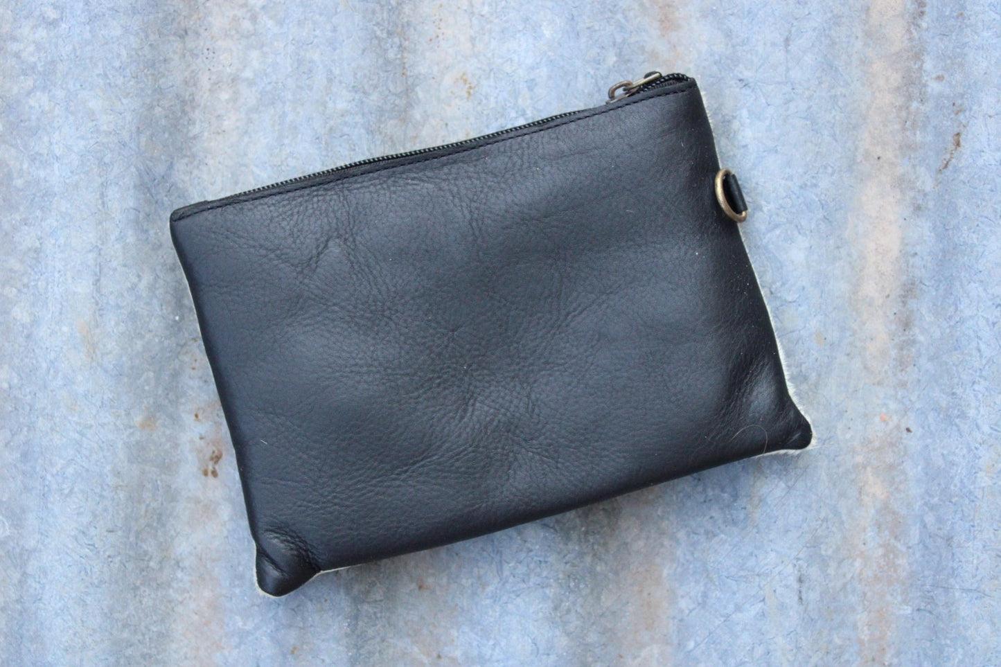 SECONDS-Black clutch